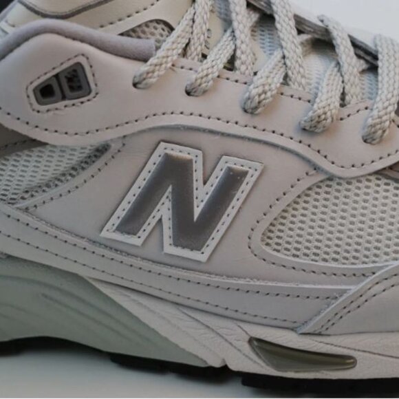 New Balance 991 Men\'s Shoes M991FLB Made in UK Star White England Size 9.5 New